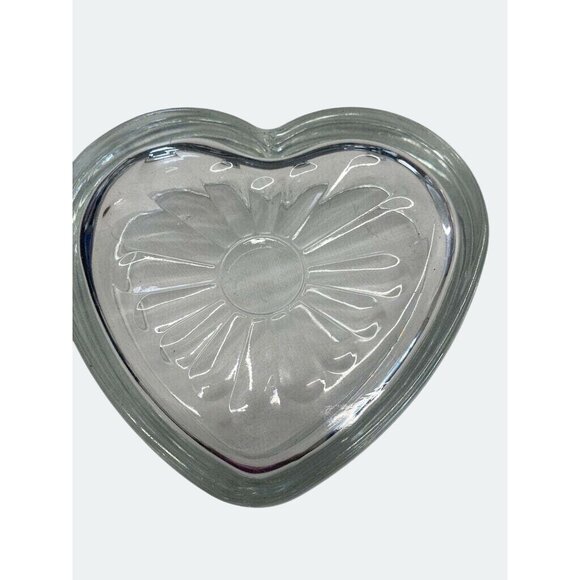 Heart Shaped Clear Glass Bowls Set 2 With Floral Design Decorative Serving Dish - Picture 5 of 7